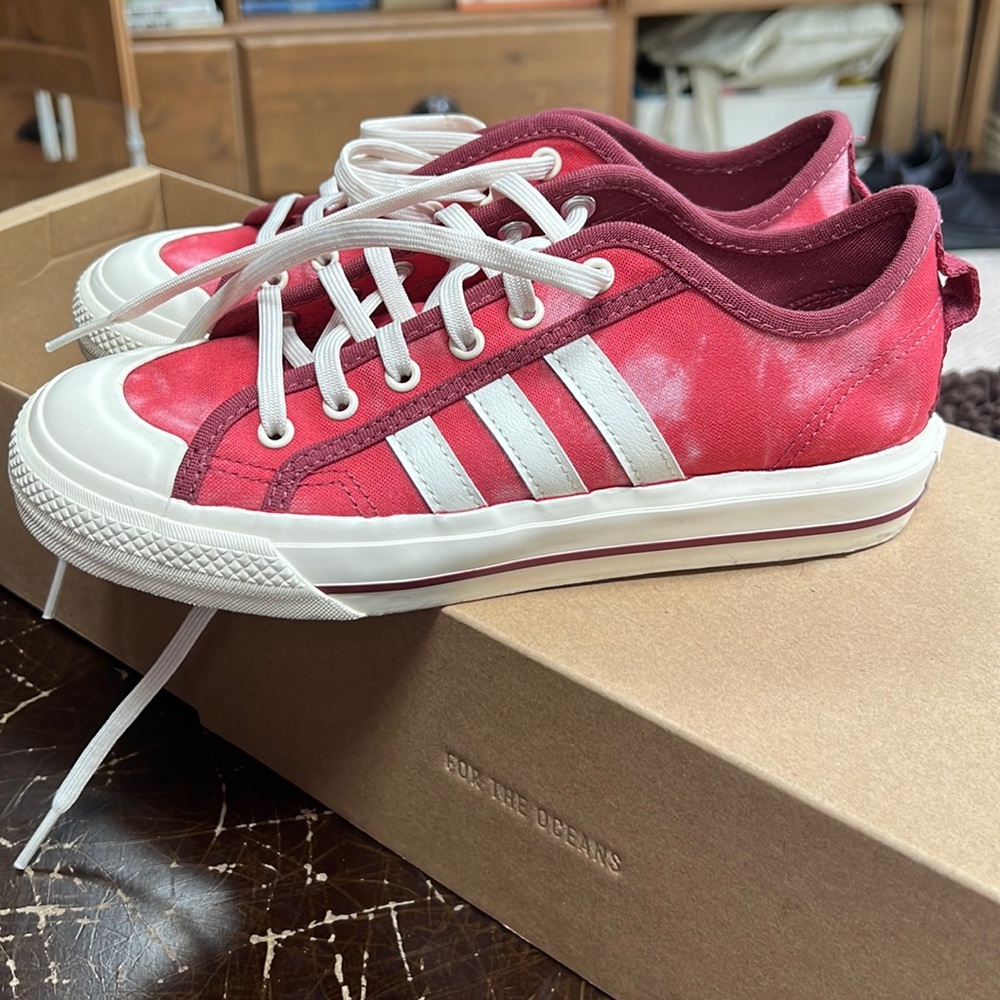 Like NEW Adidas Nizza 4.5